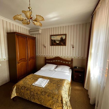 מלון ניקולייב Zolotoy Fazan מראה חיצוני תמונה